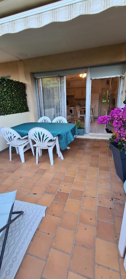 Le Tamaya Plage Charmant T2 En Rez De Jardin A 2 Pas D Une Belle Plage De Toutes Commodites Et Centre Ville Port Cavalaire-sur-Mer Extérieur photo